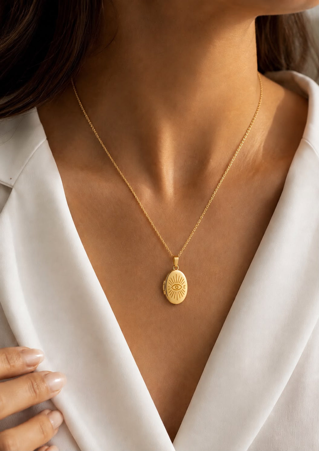 Colar Relicário Olho Grego Banhado a ouro 18k